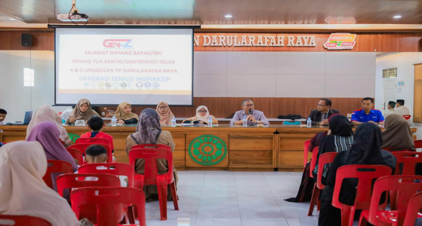 Evaluasi Pembelajaran Bersama Wali Santri Kelas Sains Unggulan