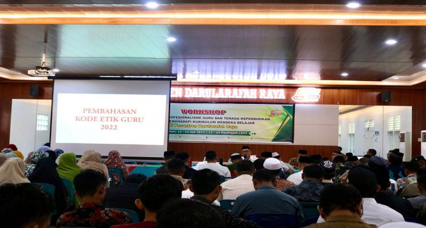 Workshop Peningkatan Profesionalisme Guru dan Tenaga Kependidikan Pesantren Darularafah Raya
