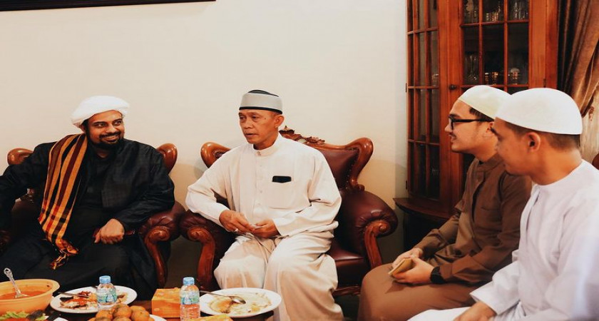 Kunjungan Habib Murtadho Bin Abu Bakar Bin Thohir Hadromaut-Yaman Ke Pesantren Darularafah Raya