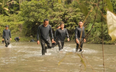 Penjelajahan di Hutan Jelajah Darularafah Raya Oleh Peserta KMD T.P 2023-2024