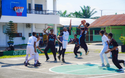 PERTANDINGAN PERSAHABATAN BOLA BASKET DARUL ARAFAH VS ARRAUDLATUL HASANAH